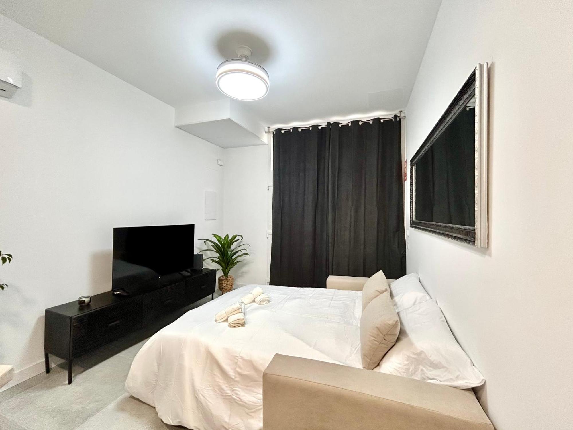 Valencia Comfort Stay Near Metro, 2 Bed, 1 Bath Exterior photo